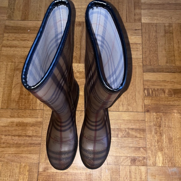 Burberry Rain Boots - Picture 2 of 13